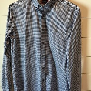 UNTUCKit dress shirt size small